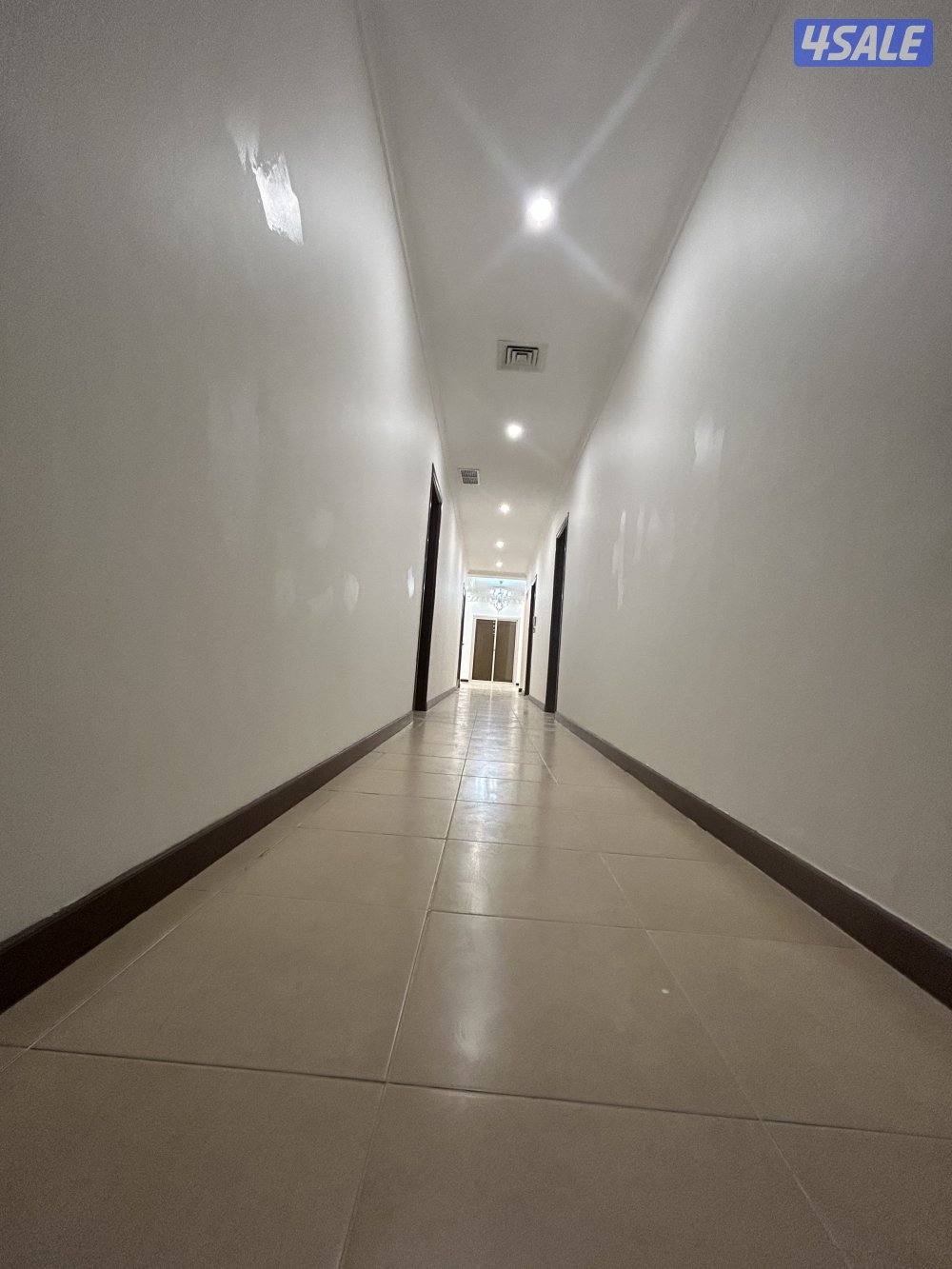 بالجابريه دوركبيييير مع غرفه سواق  ٤غ (٢منهم ماستر) وصاله و٤حمام8