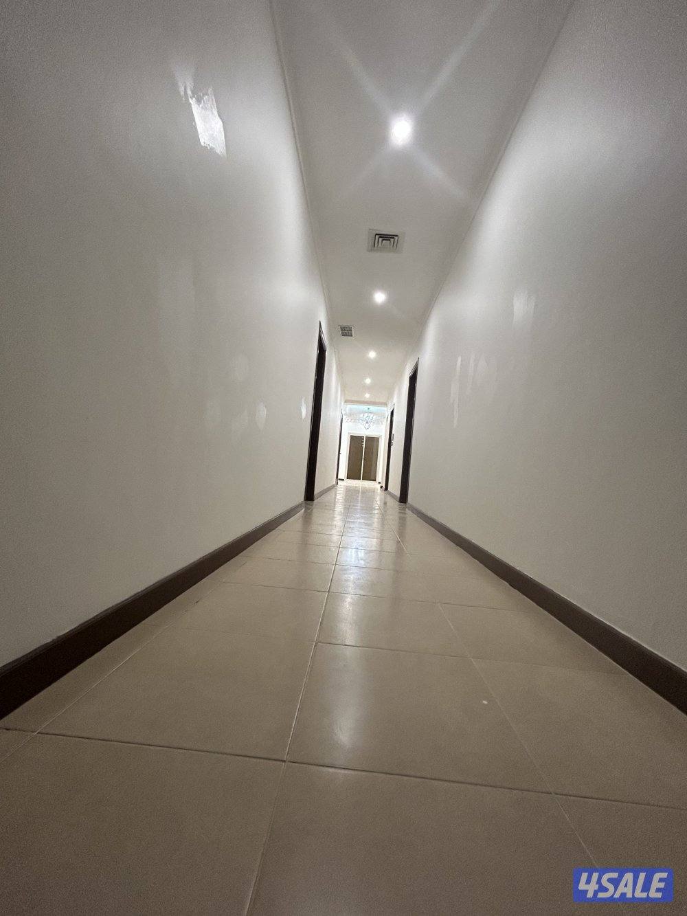 بالجابريه دور كبيييير مع بالكون مع غرفه ساواق٤غ وعوامله.1