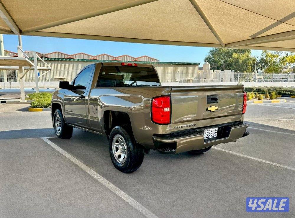 وانيت شيفروليه سلفرادو - الموديل:2015 - العداد:1864