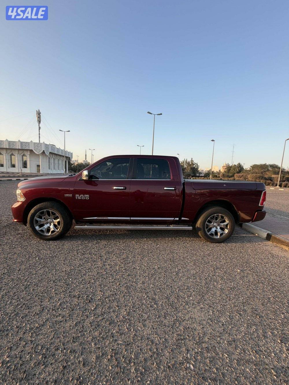 دودج رام 2017 ليمتد اعلى فئة4