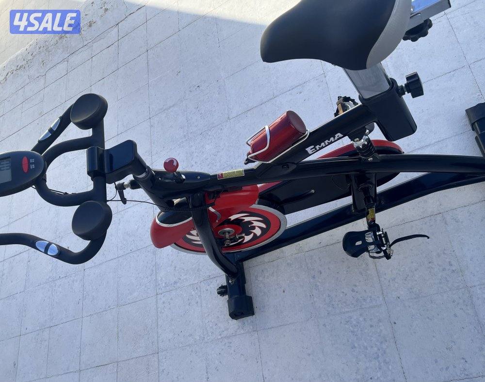 دراجة ثابته نظيفه جداً استعمال خفيف1