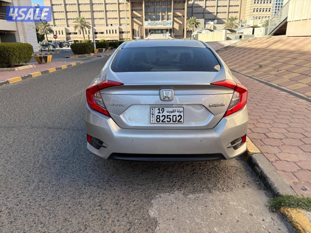 هوندا سيفك موديل 2020 ماكينه 1.6 عداد 131 الف5