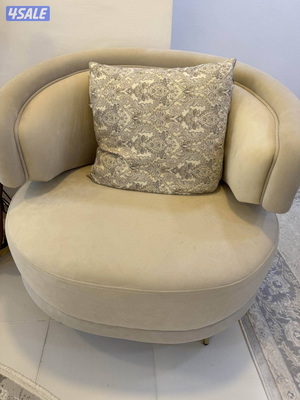 كنب أنيق 6 أشخاص بحالة ممتازة للبيع2