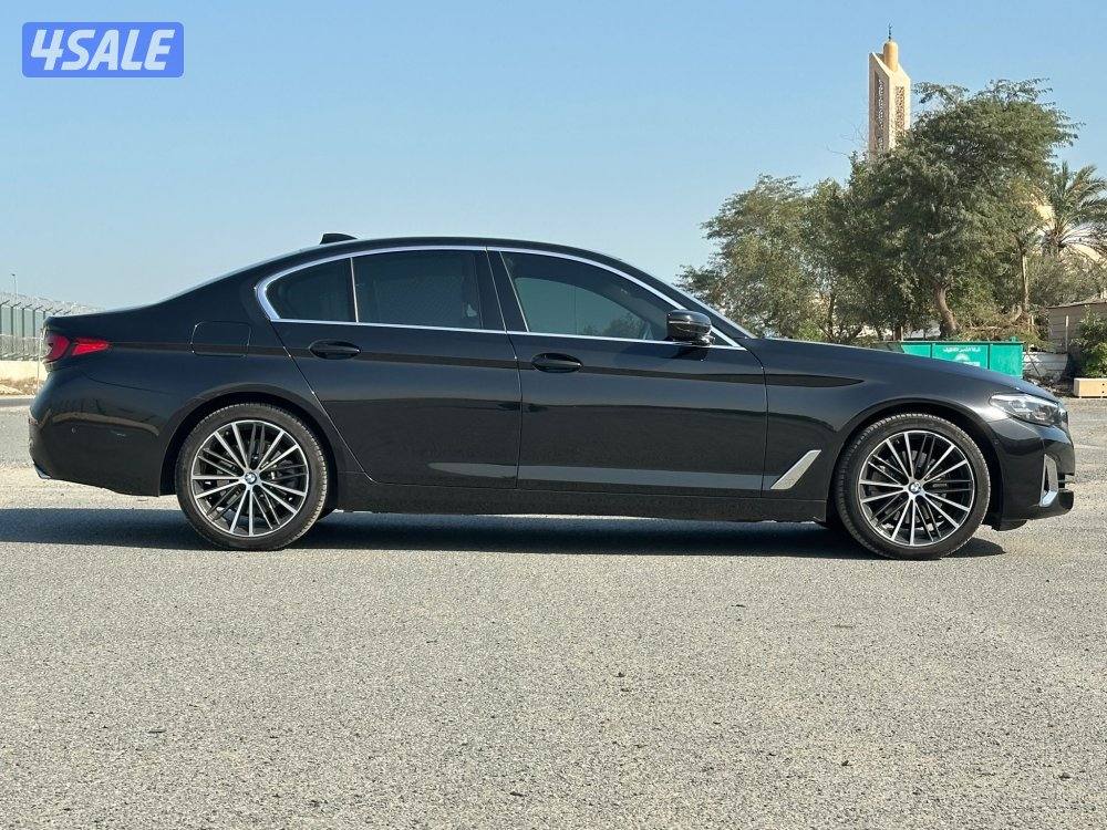 للبيع BMW520i/20232