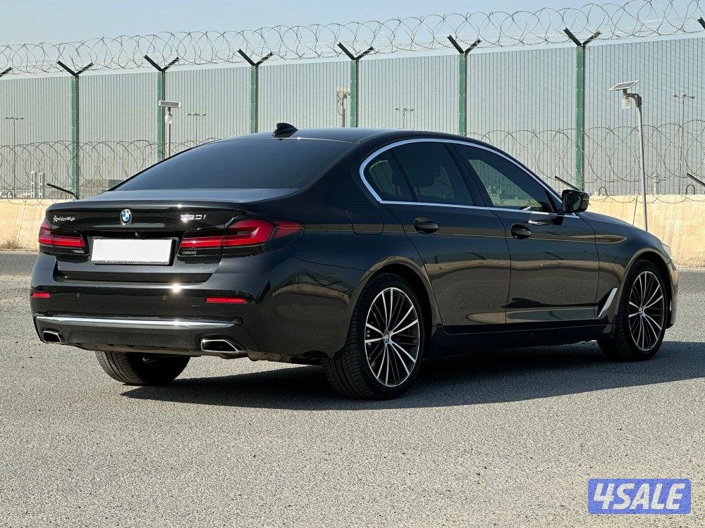 للبيع BMW520i/20235