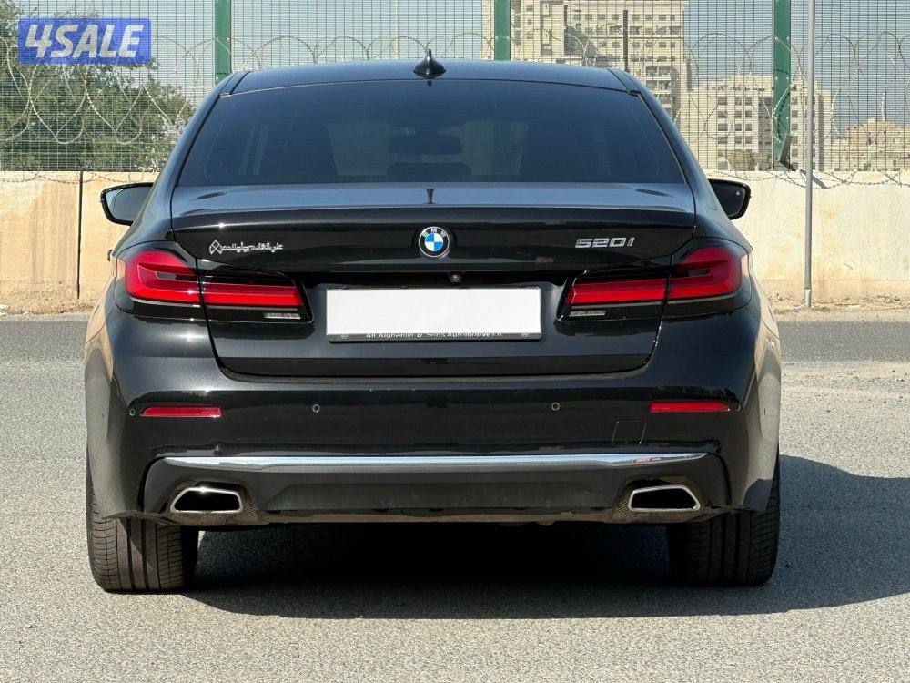 للبيع BMW520i/20237