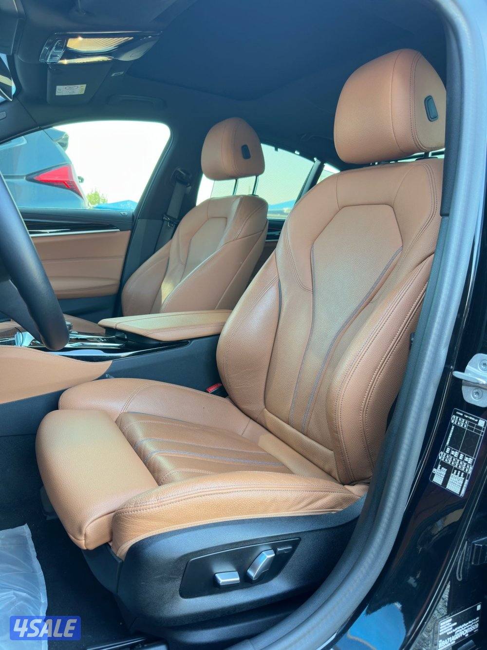 للبيع BMW520i/202312