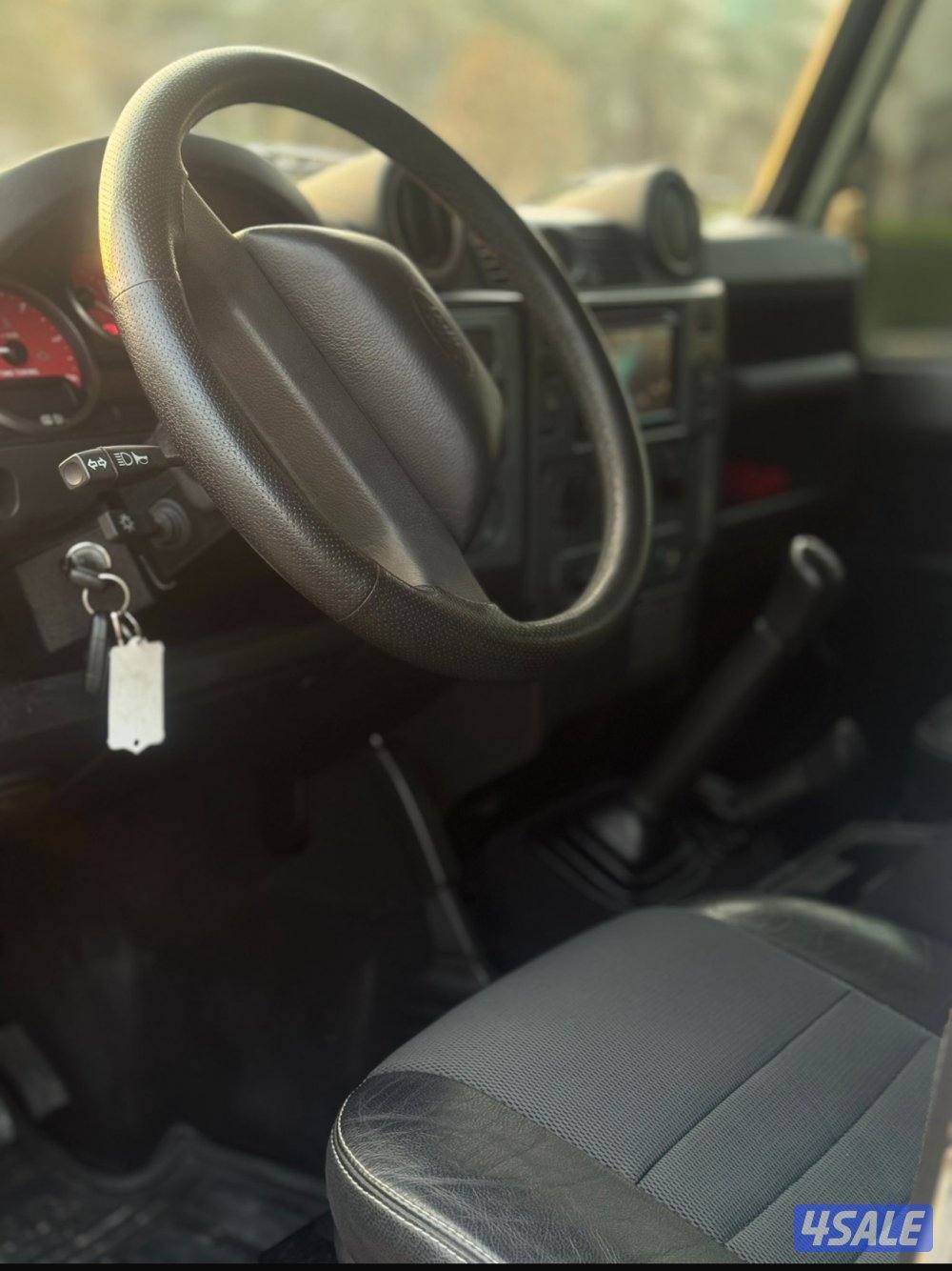 للبيع ديفندر ١١٠  موديل ٢٠١٠5