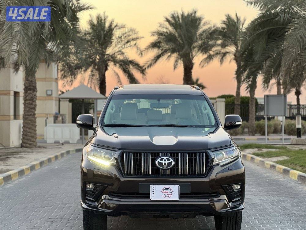 للبيع برادو VX 6 موديل 2021 بلاك اديشن0