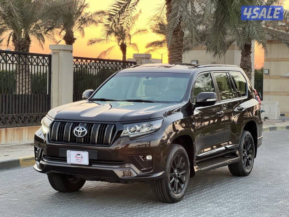 للبيع برادو VX 6 موديل 2021 بلاك اديشن1