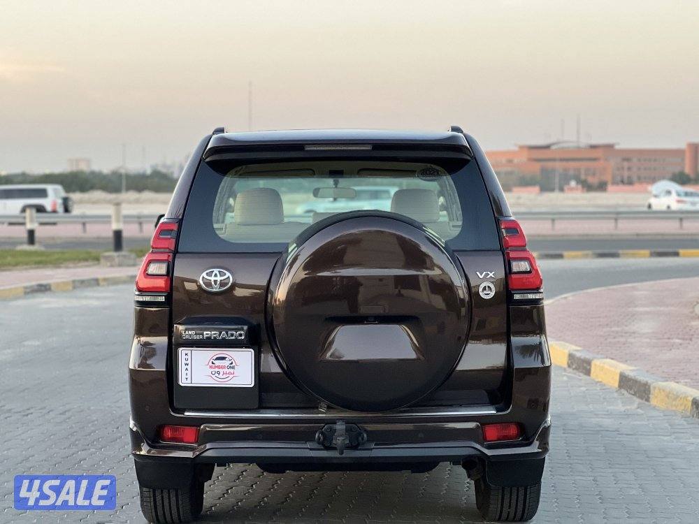 للبيع برادو VX 6 موديل 2021 بلاك اديشن7