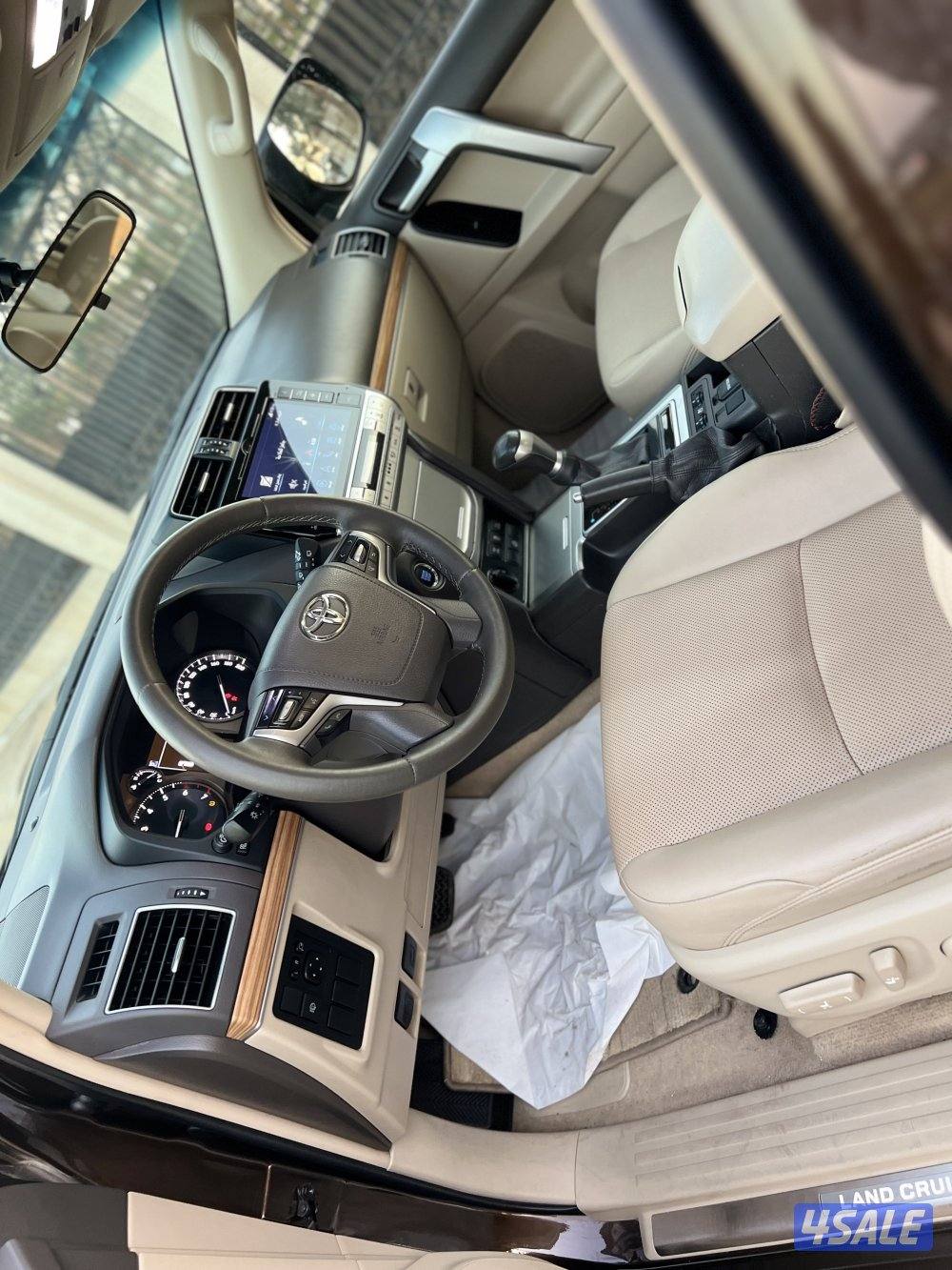 للبيع برادو VX 6 موديل 2021 بلاك اديشن10