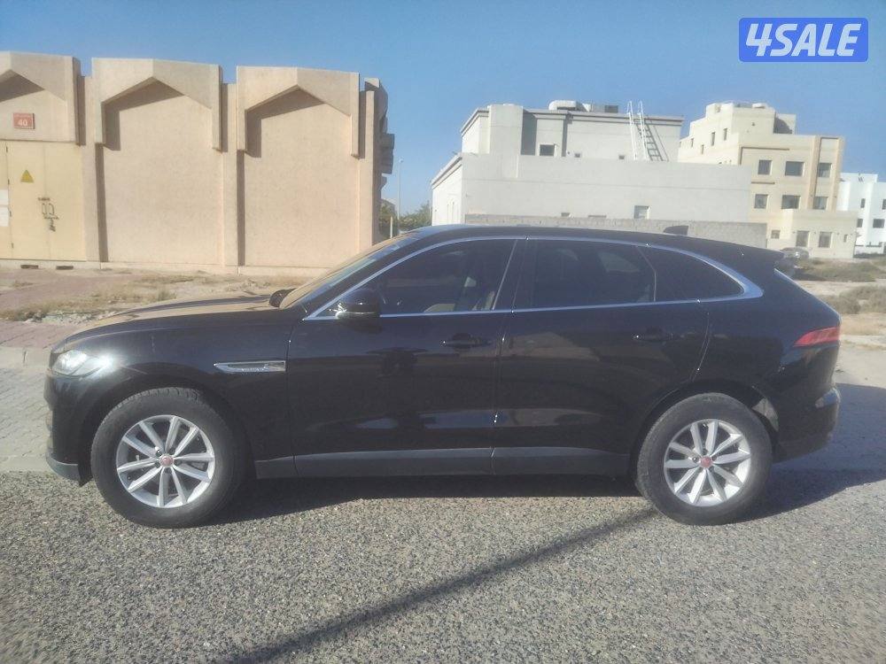 للبيع جاكوار F-Pace 25T كامل المواصفات ماشي 111 ألف3