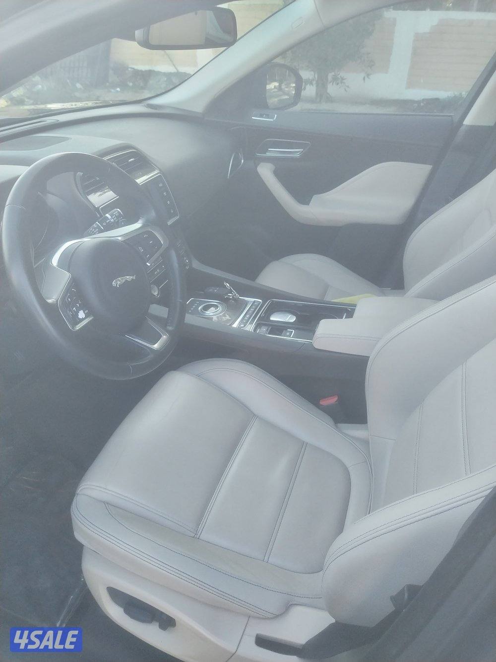 للبيع جاكوار F-Pace 25T كامل المواصفات ماشي 111 ألف5