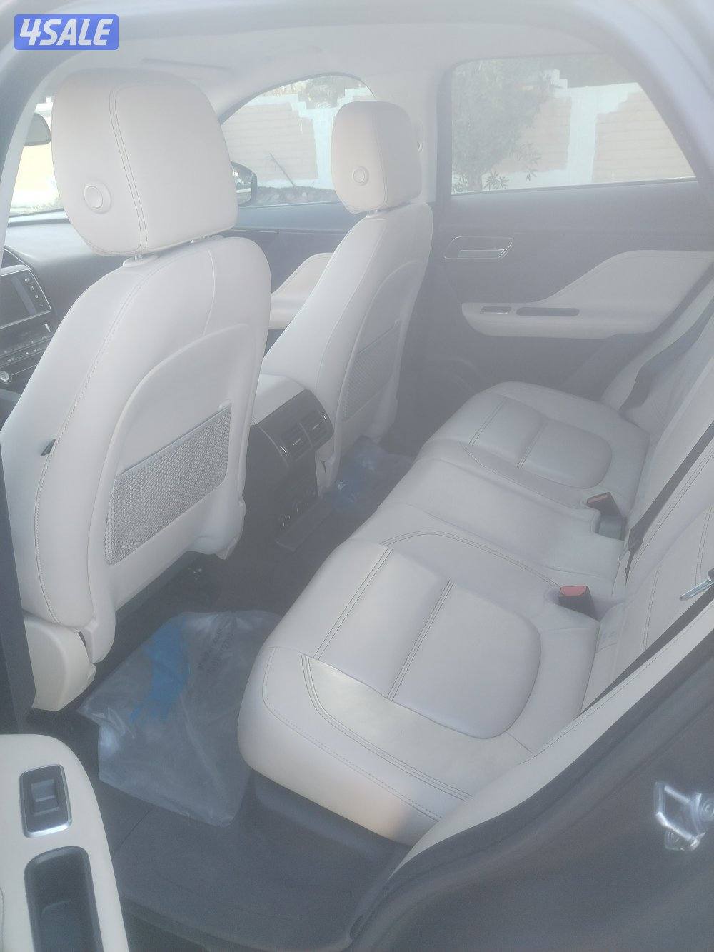 للبيع جاكوار F-Pace 25T كامل المواصفات ماشي 111 ألف6