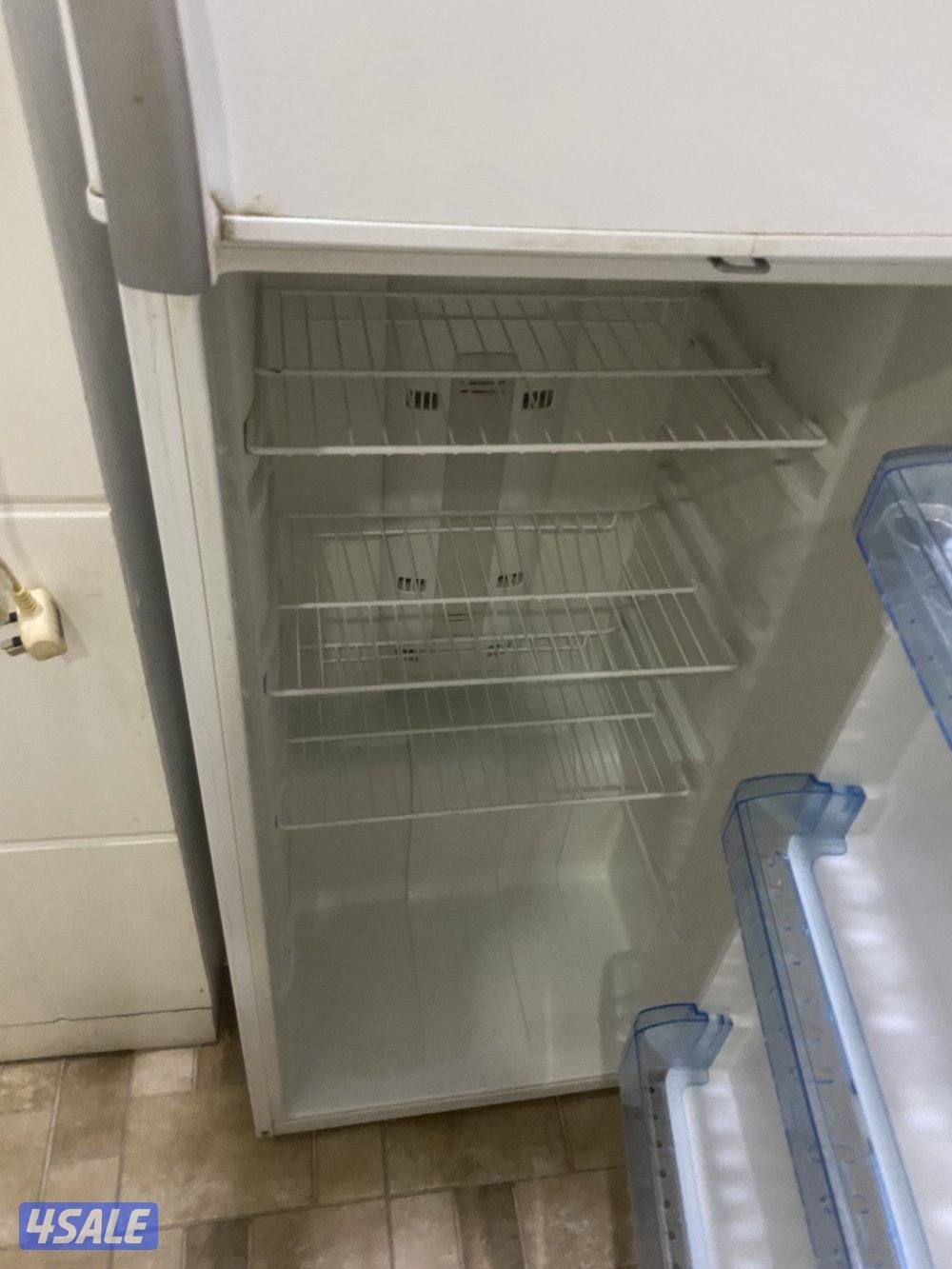 للبيع ثلاجه1