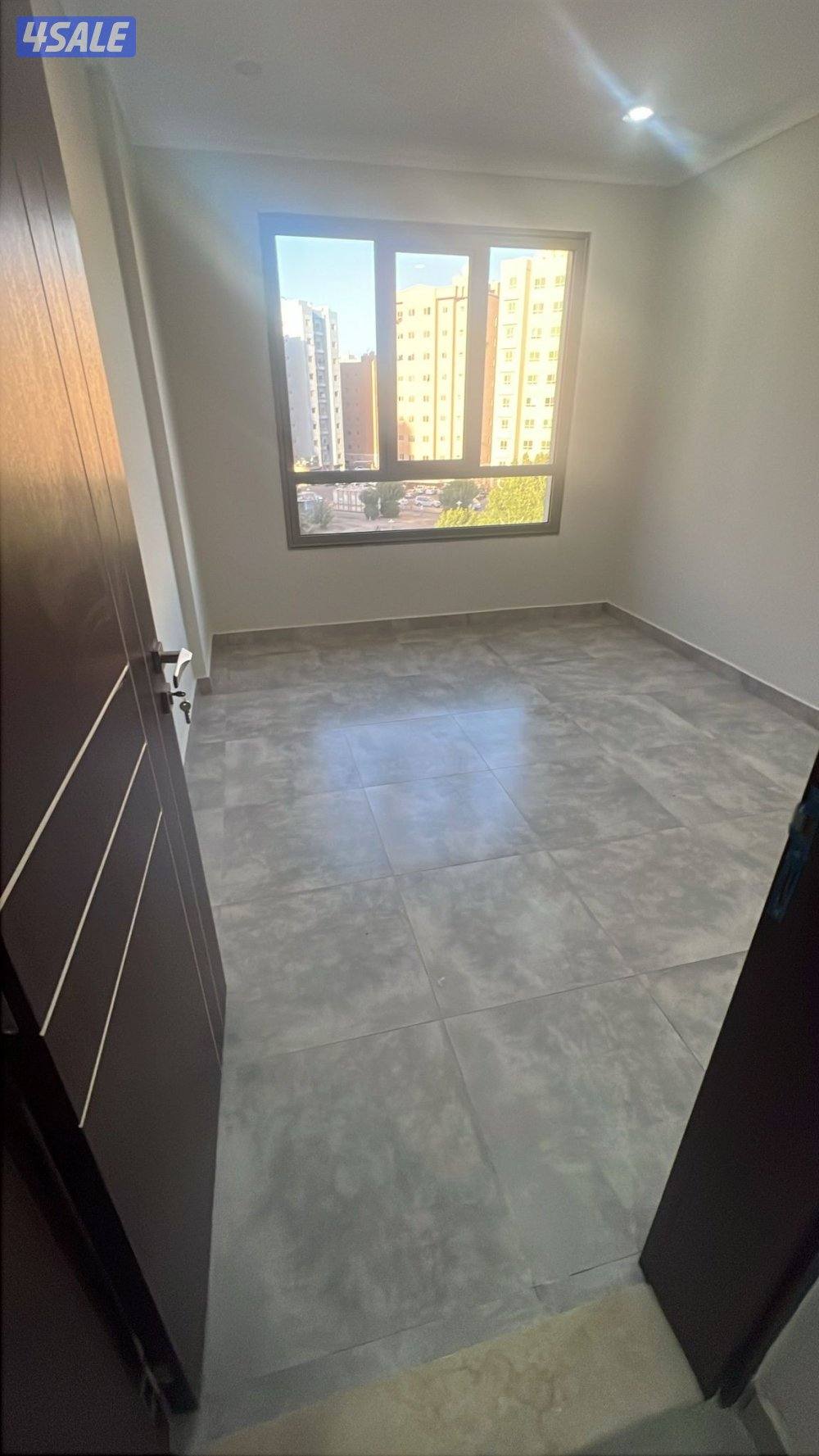 شقة حولي للإيجار عوائل4