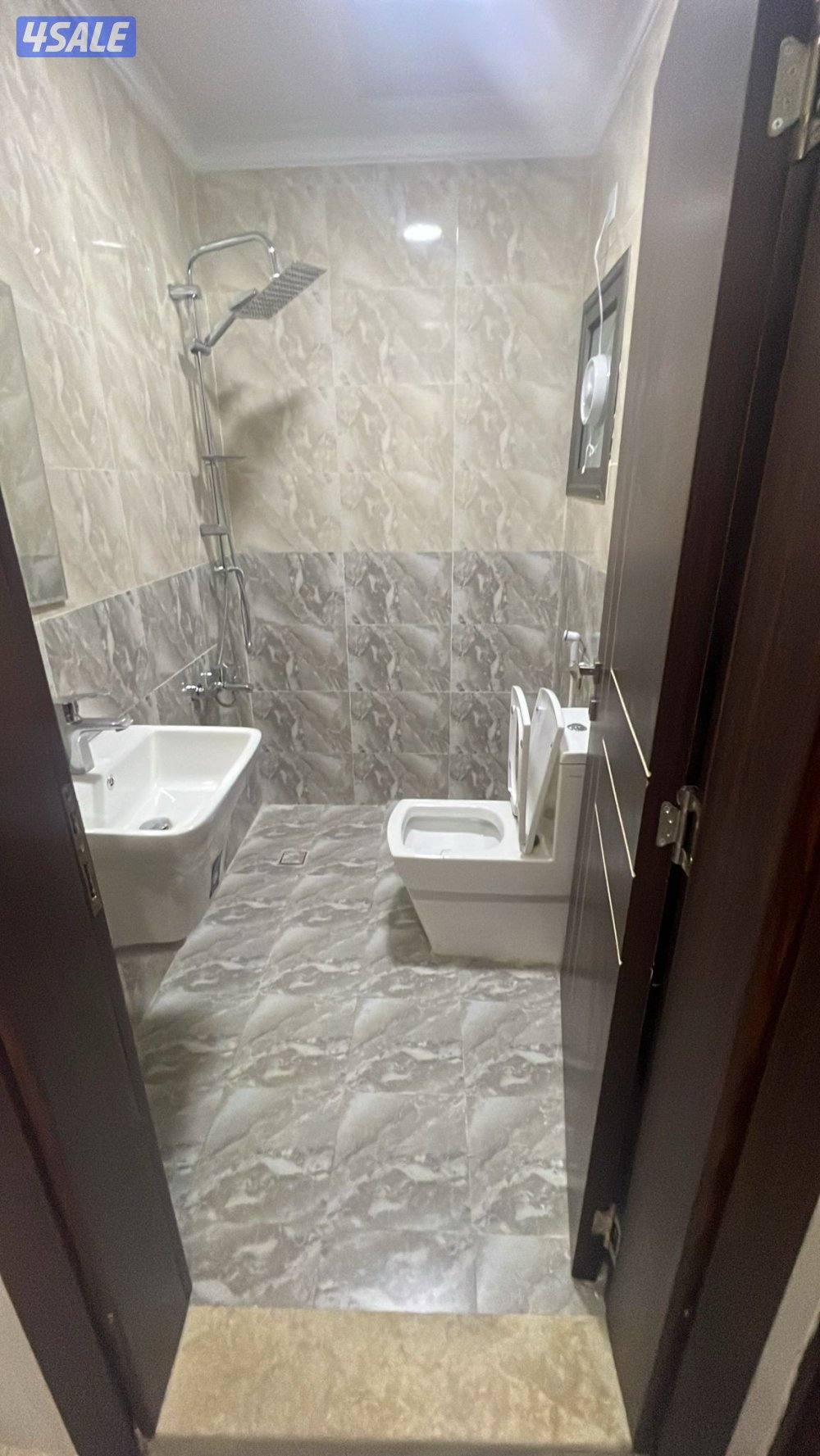 شقة حولي للإيجار عوائل5