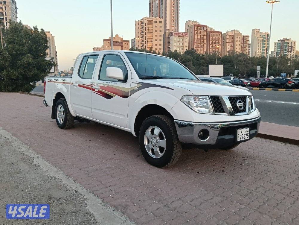 السالمية نيسان وانيت نيفارا موديل 2011 SE0