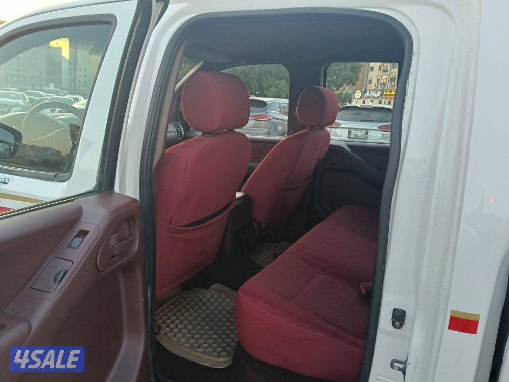 السالمية نيسان وانيت نيفارا موديل 2011 SE6