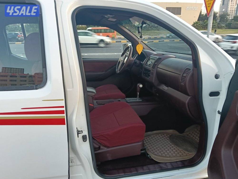 السالمية نيسان وانيت نيفارا موديل 2011 SE8