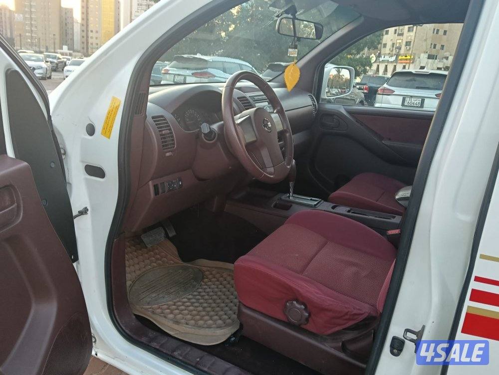 السالمية نيسان وانيت نيفارا موديل 2011 SE9