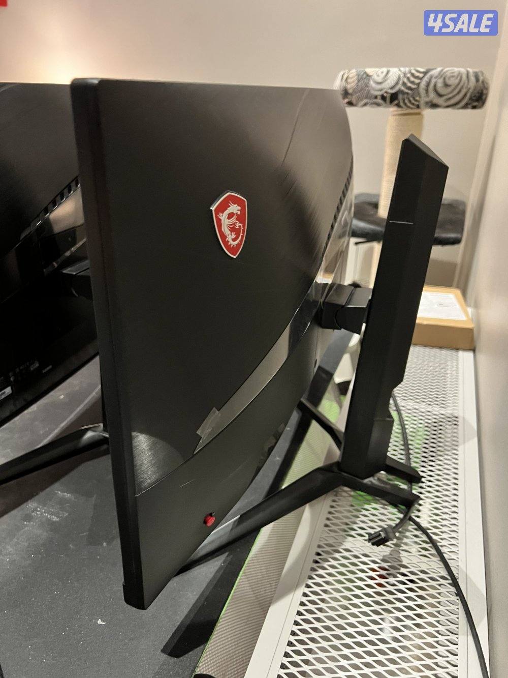 MSI Curved Monitors1