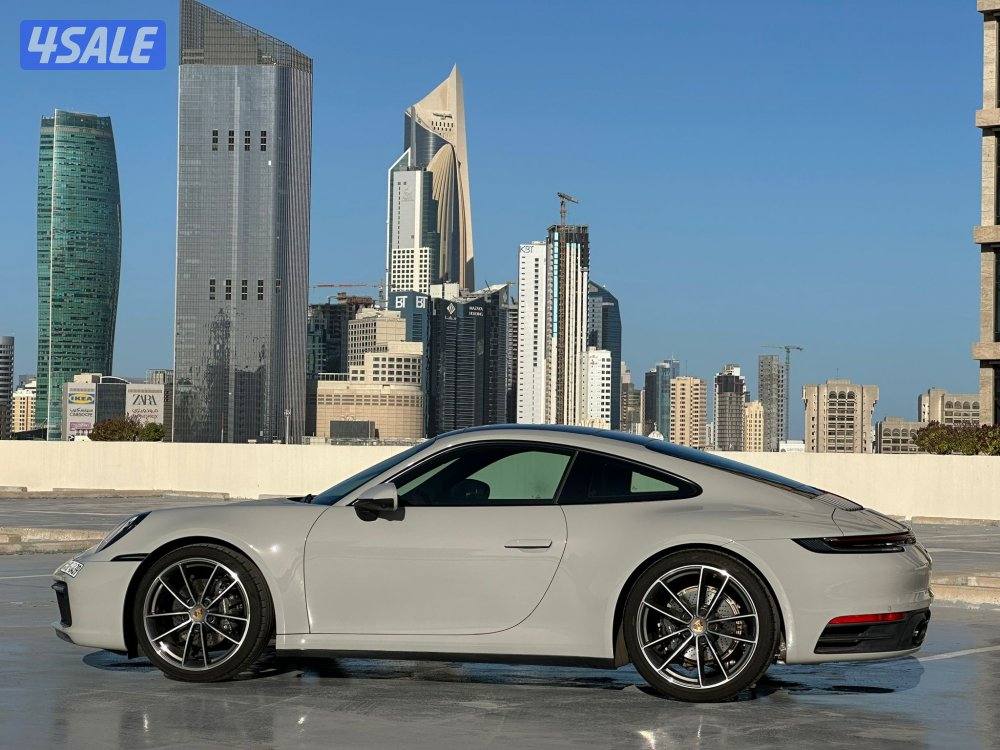 بورشه كريرا موديل2024 عداد9الاف وارد بهبهاني تحت الكفاله لغاية 2026/41