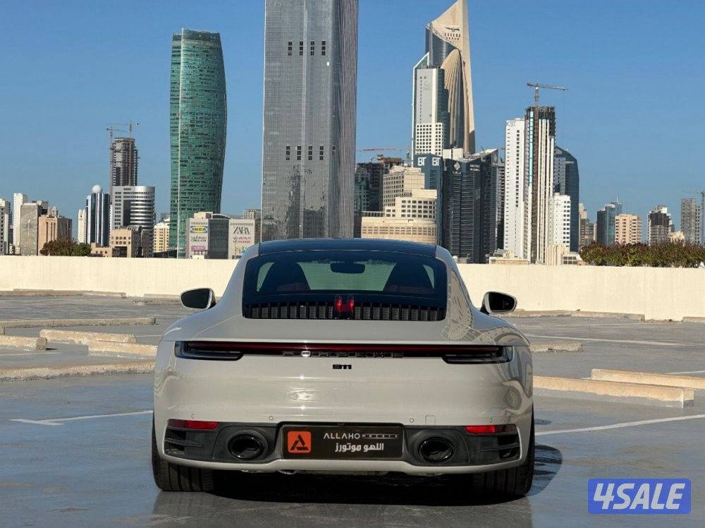 بورشه كريرا موديل2024 عداد9الاف وارد بهبهاني تحت الكفاله لغاية 2026/44