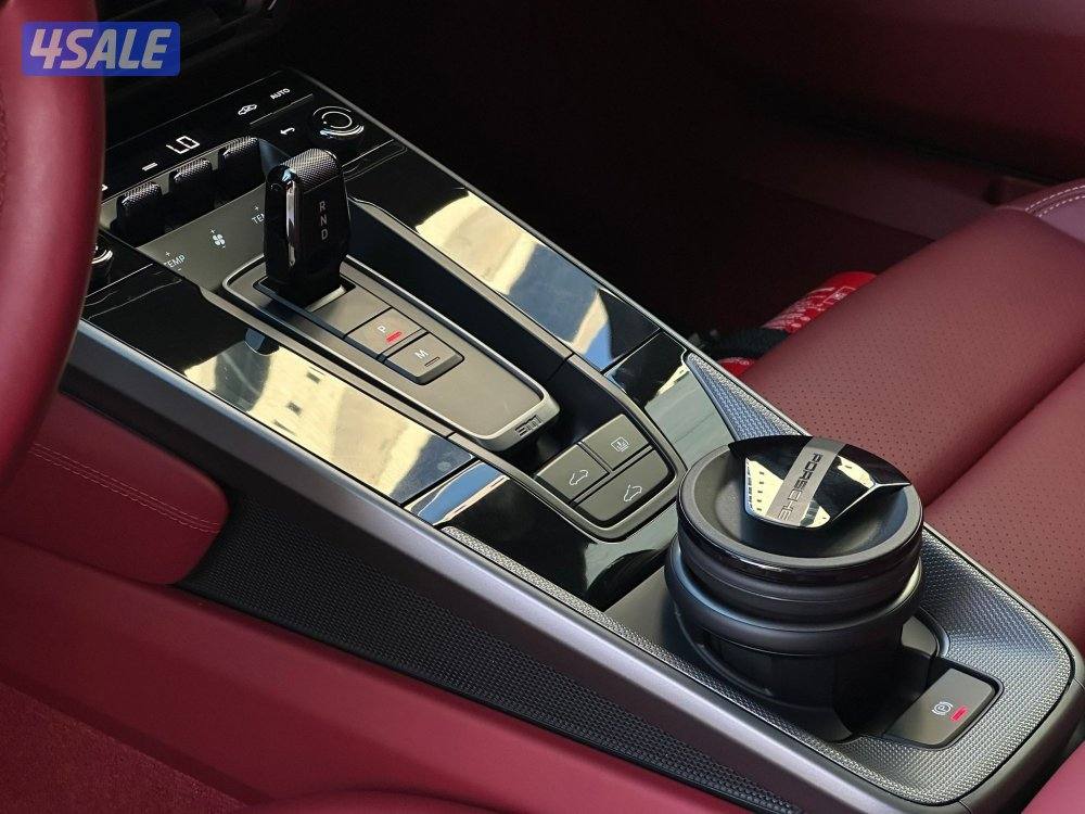 بورشه كريرا موديل2024 عداد9الاف وارد بهبهاني تحت الكفاله لغاية 2026/49