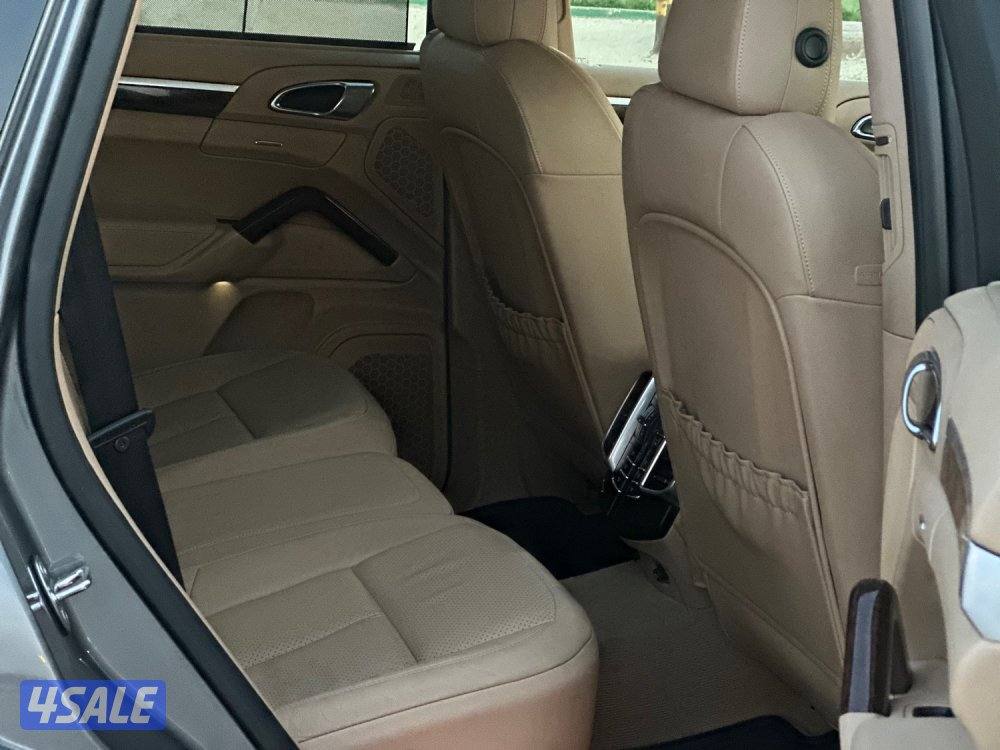 للبيع بورش كايين ماشي ١٣٨ الف كيلو5