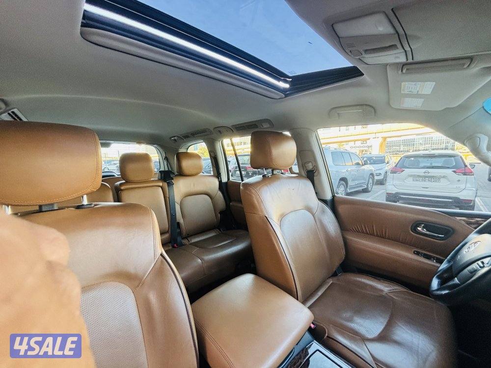 Nissan Patroal 4x4  V8 model 20195