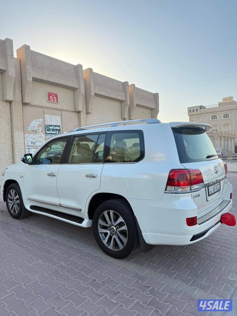 لاند كروزر 2017 VXR صبغ الوكاله4