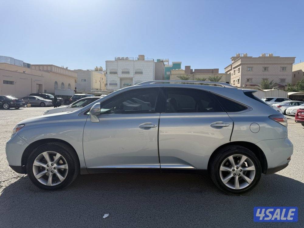 للبيع لكزسRX 2012 ماشي ١٤٢ الف3