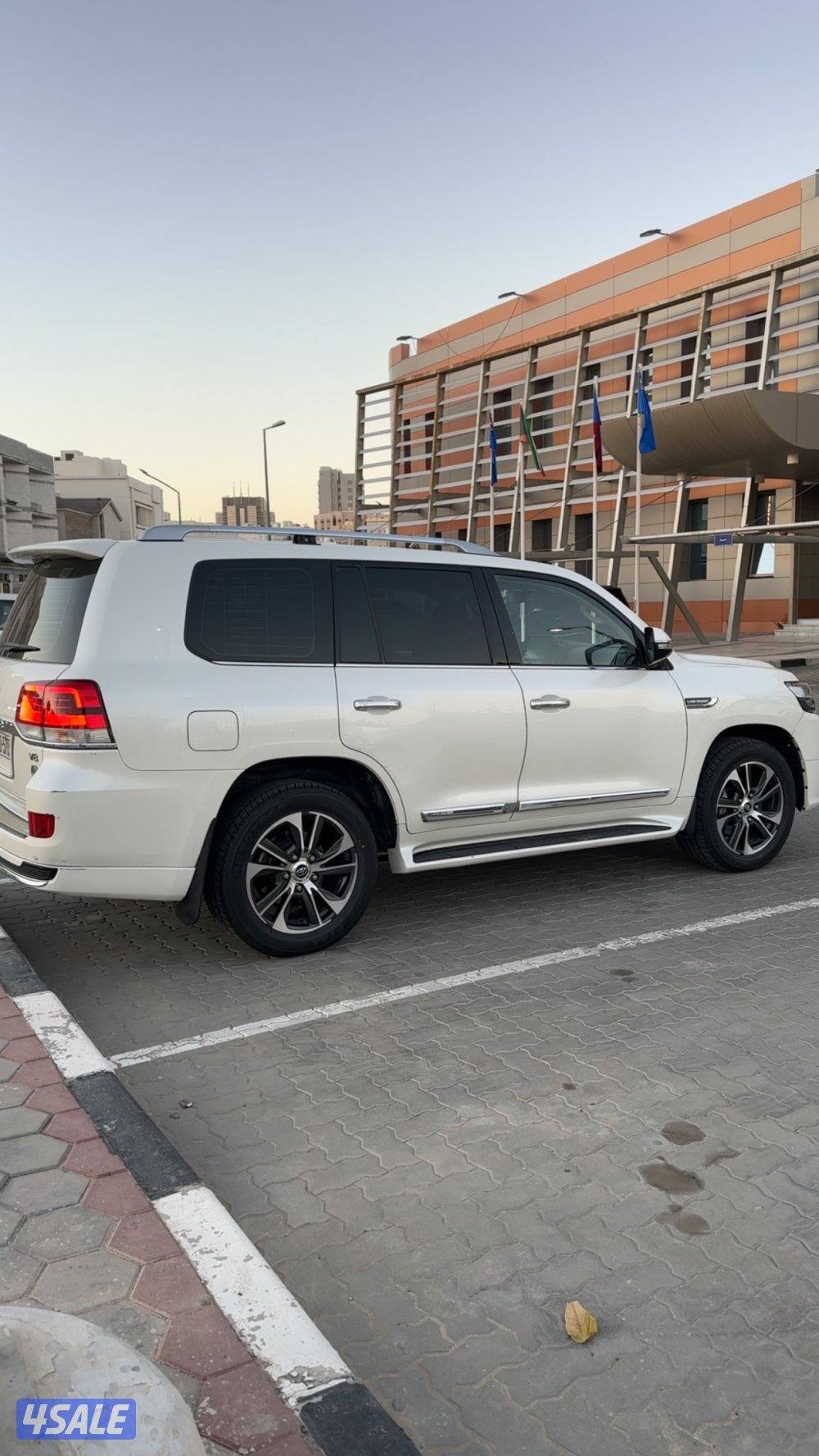 لاندكروزر تورنق 20200