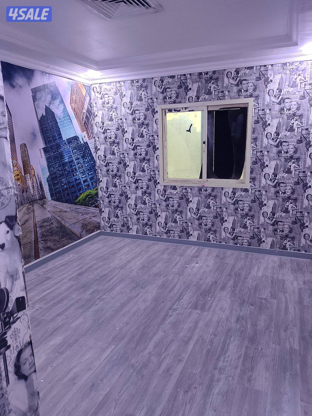 يوجد لدينا شقق غرفه وصاله ومطبخ وحمام تشطيب سوبر لوكس يوجد باركن السيا0