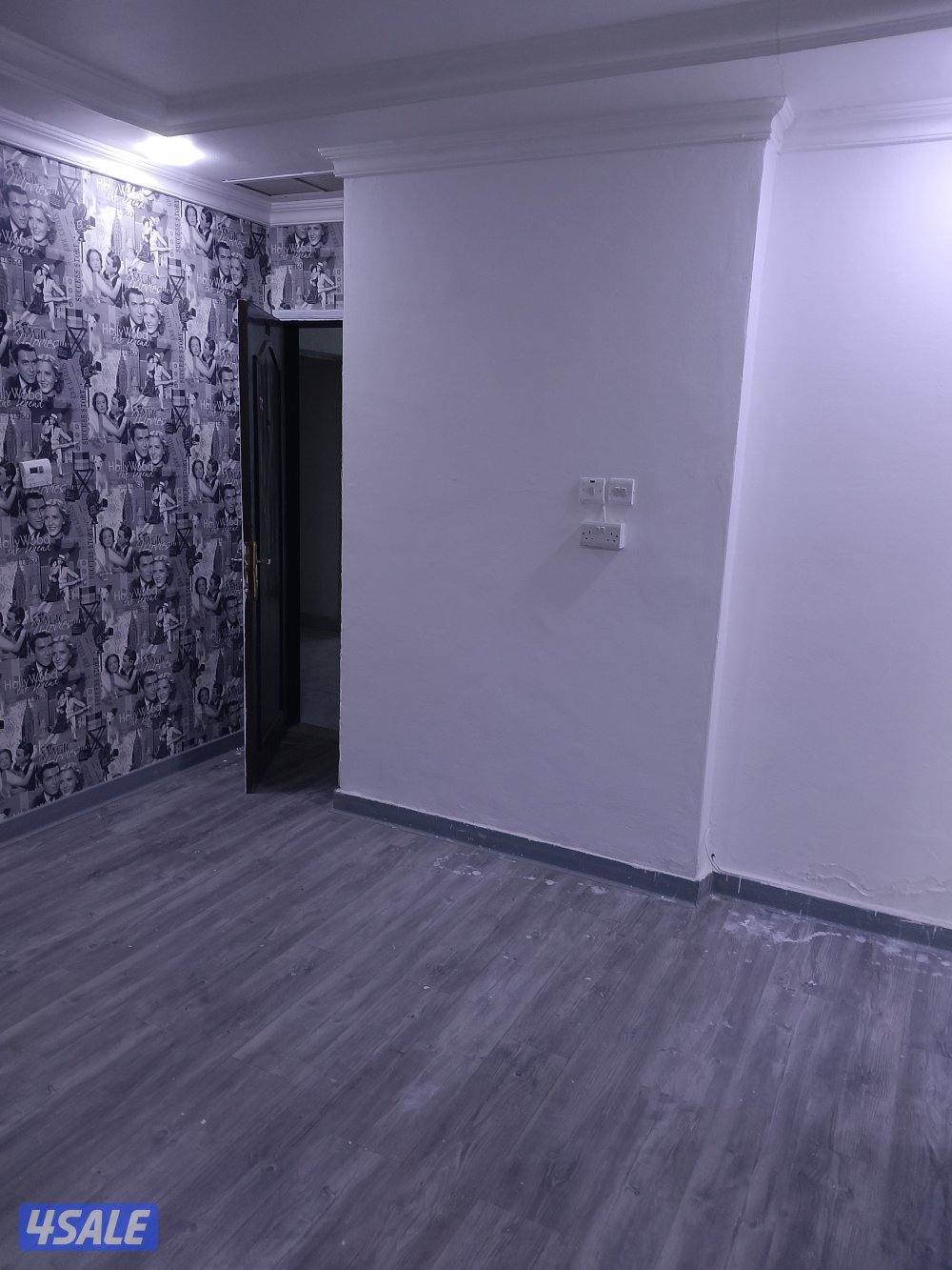 يوجد لدينا شقق غرفه وصاله ومطبخ وحمام تشطيب سوبر لوكس يوجد باركن السيا1