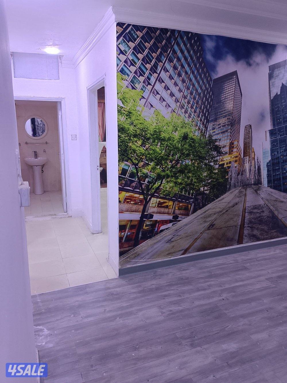 يوجد لدينا شقق غرفه وصاله ومطبخ وحمام تشطيب سوبر لوكس يوجد باركن السيا2