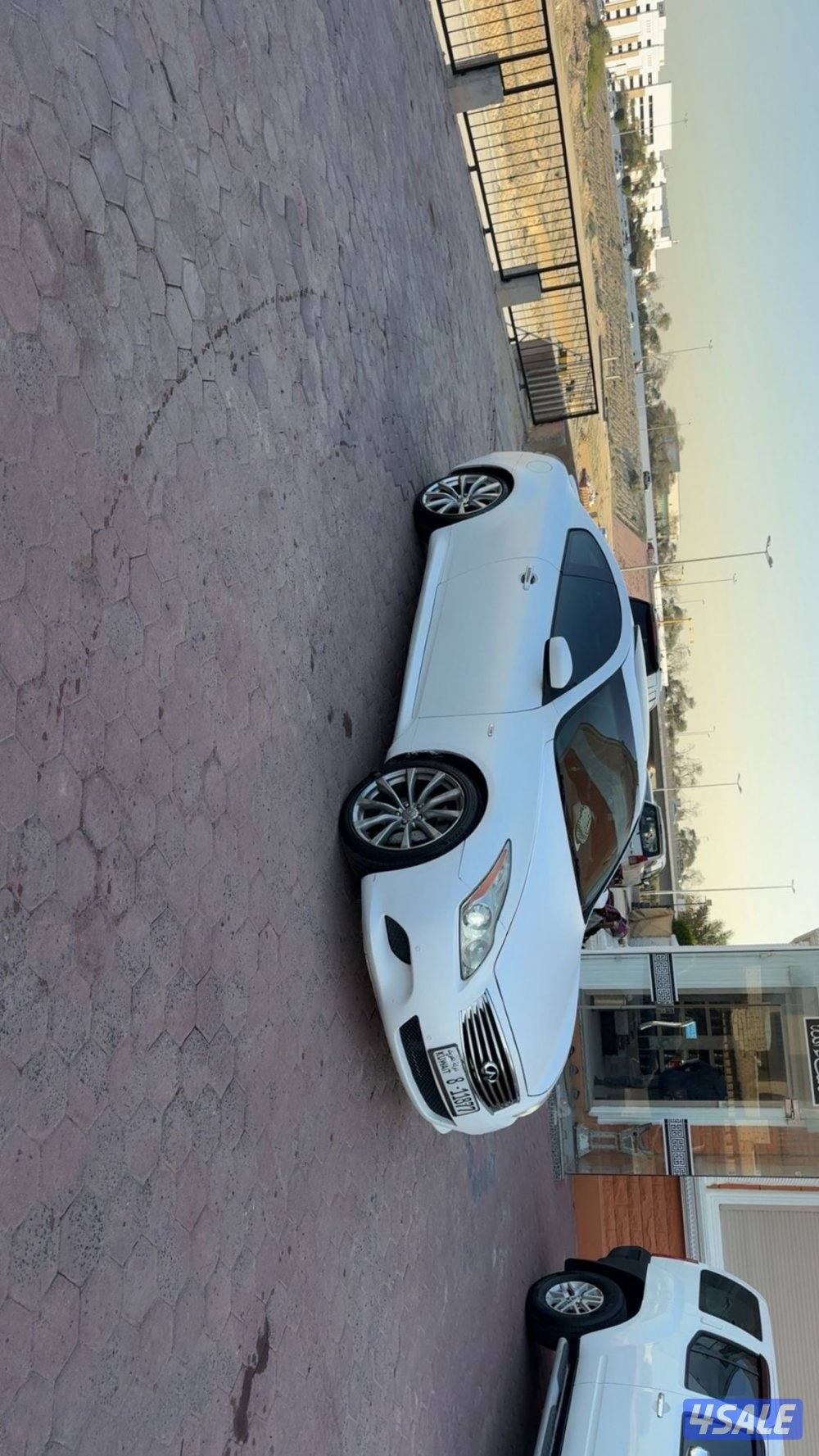 للبيع G37S3