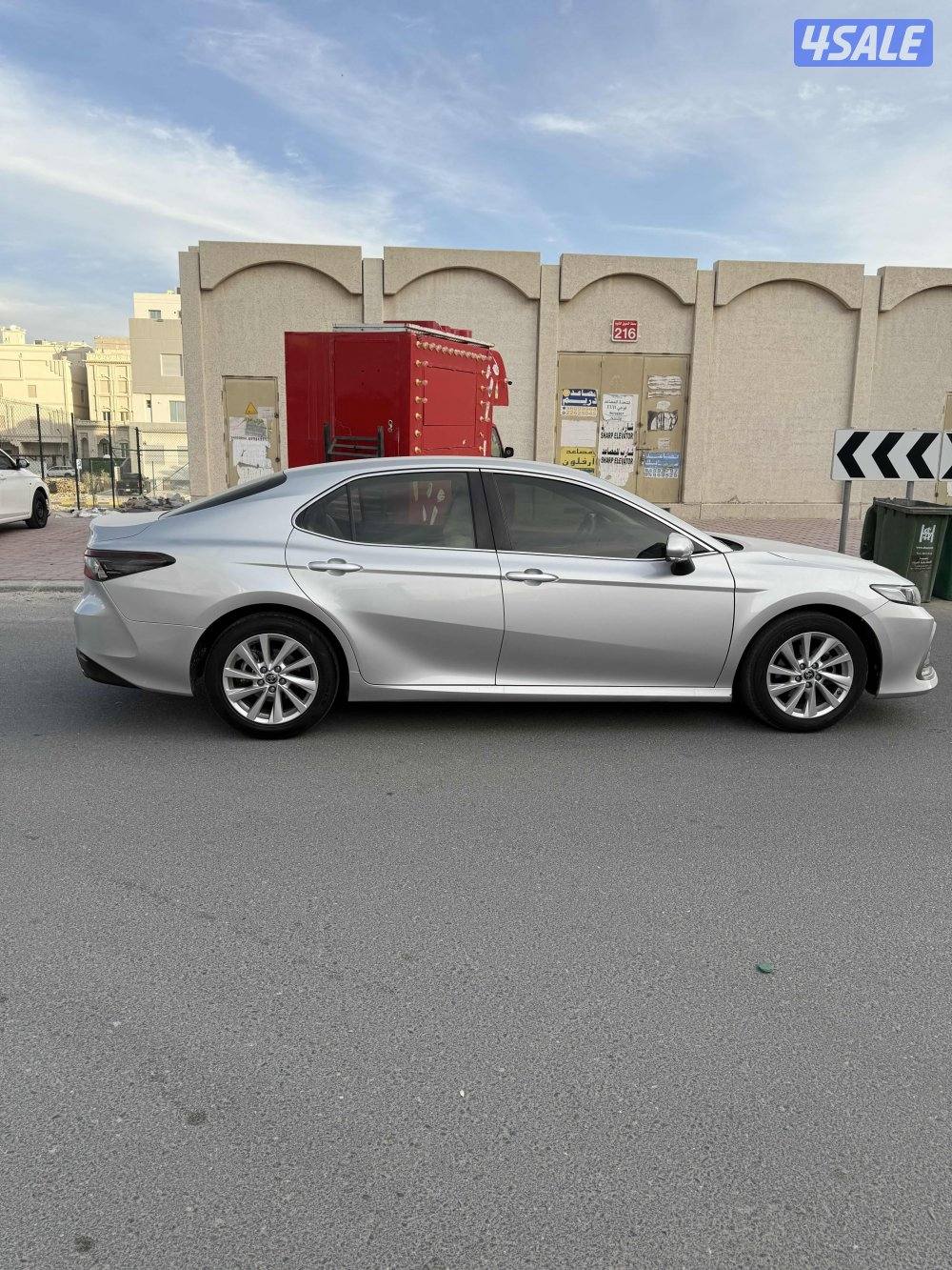 كامري LE 2023 شرط الفحص صبغ الوكاله ما عدا قطعه1