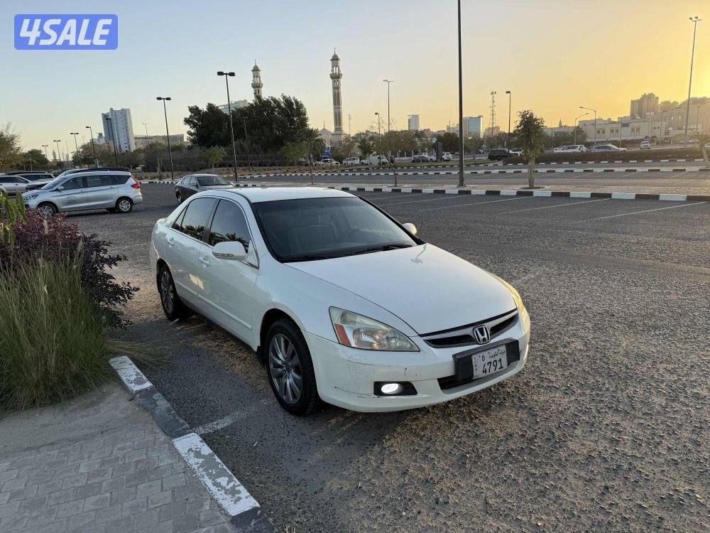 للبيع اكورد ٢٠٠٧ شرط الفحص عداد ٢٦٨ الف0