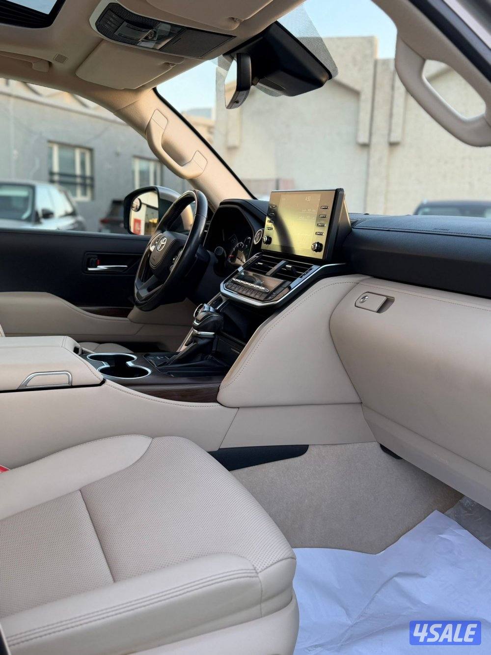 للبيع كاش أو اقساط لاند كروز 2022بدون تيربو9