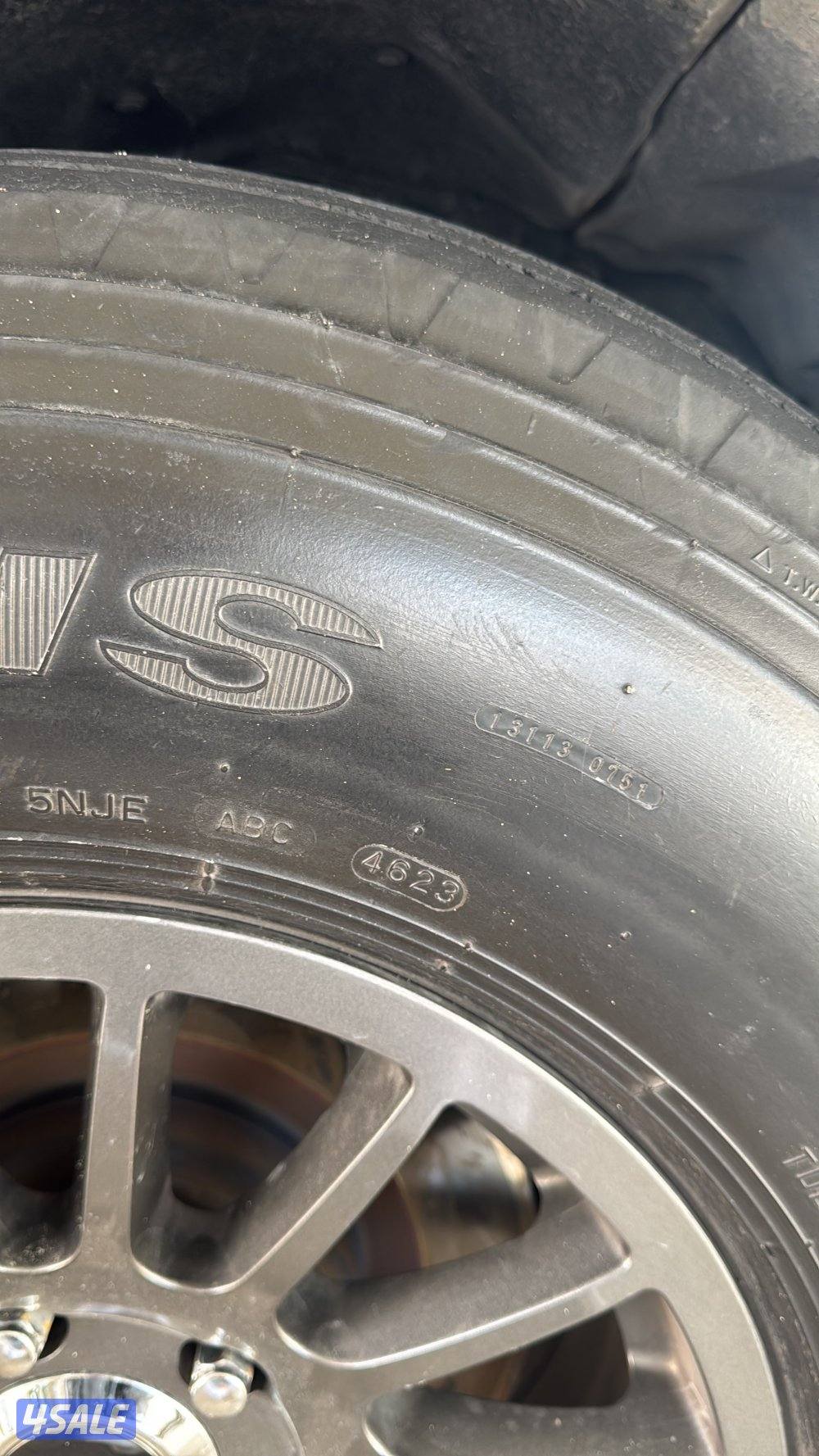 للبيع رنقات برايد درجة اولى ٦ براغي مع تواير بوالين ماكسس ٩٠٠/١٧ نظاف1