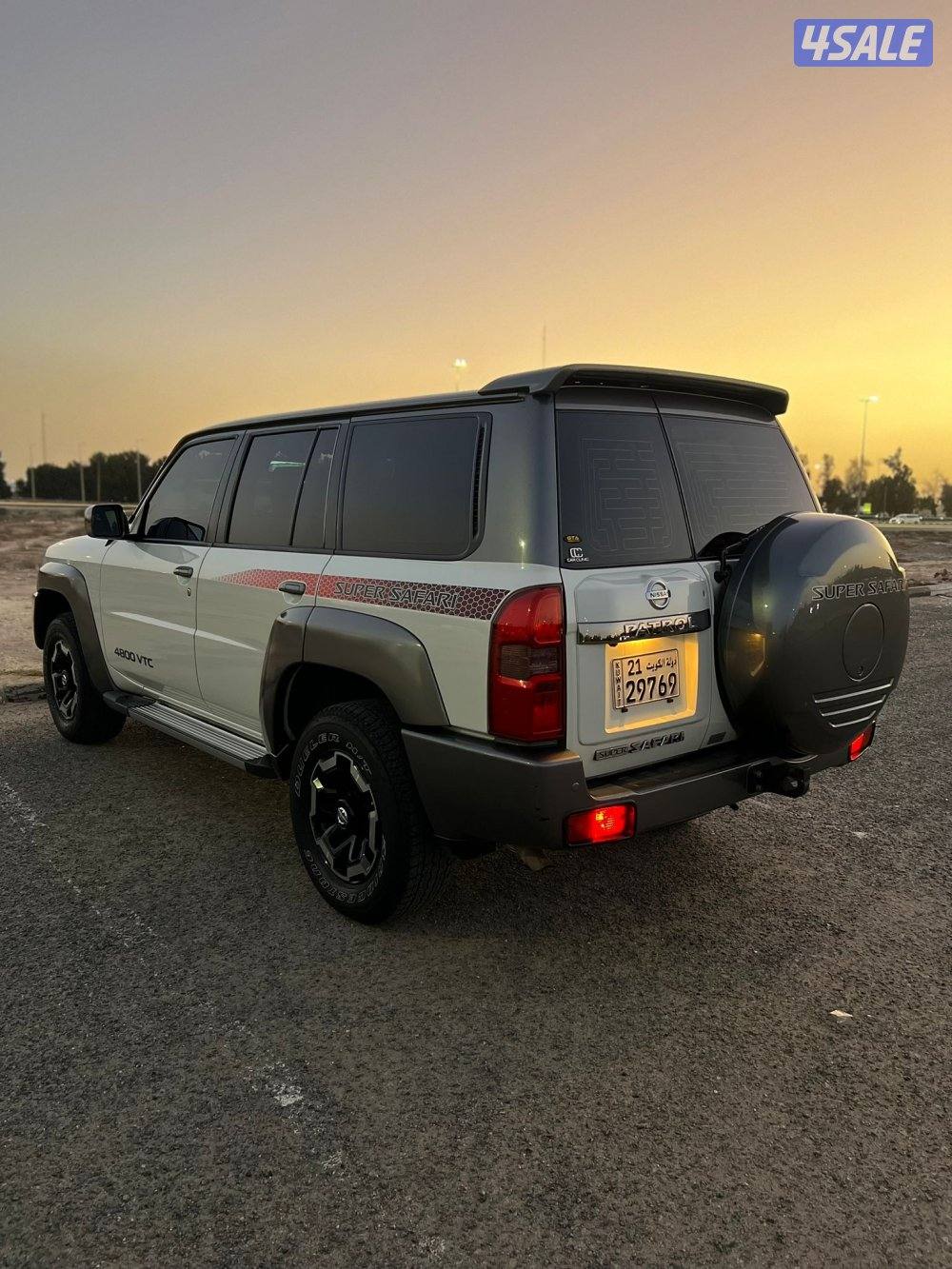 للبيع سوبر سفاري 2021 ماشي 115الف فقط2