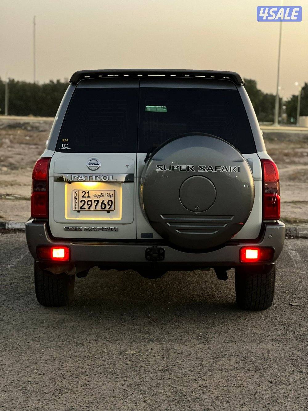 للبيع سوبر سفاري 2021 ماشي 115الف فقط4