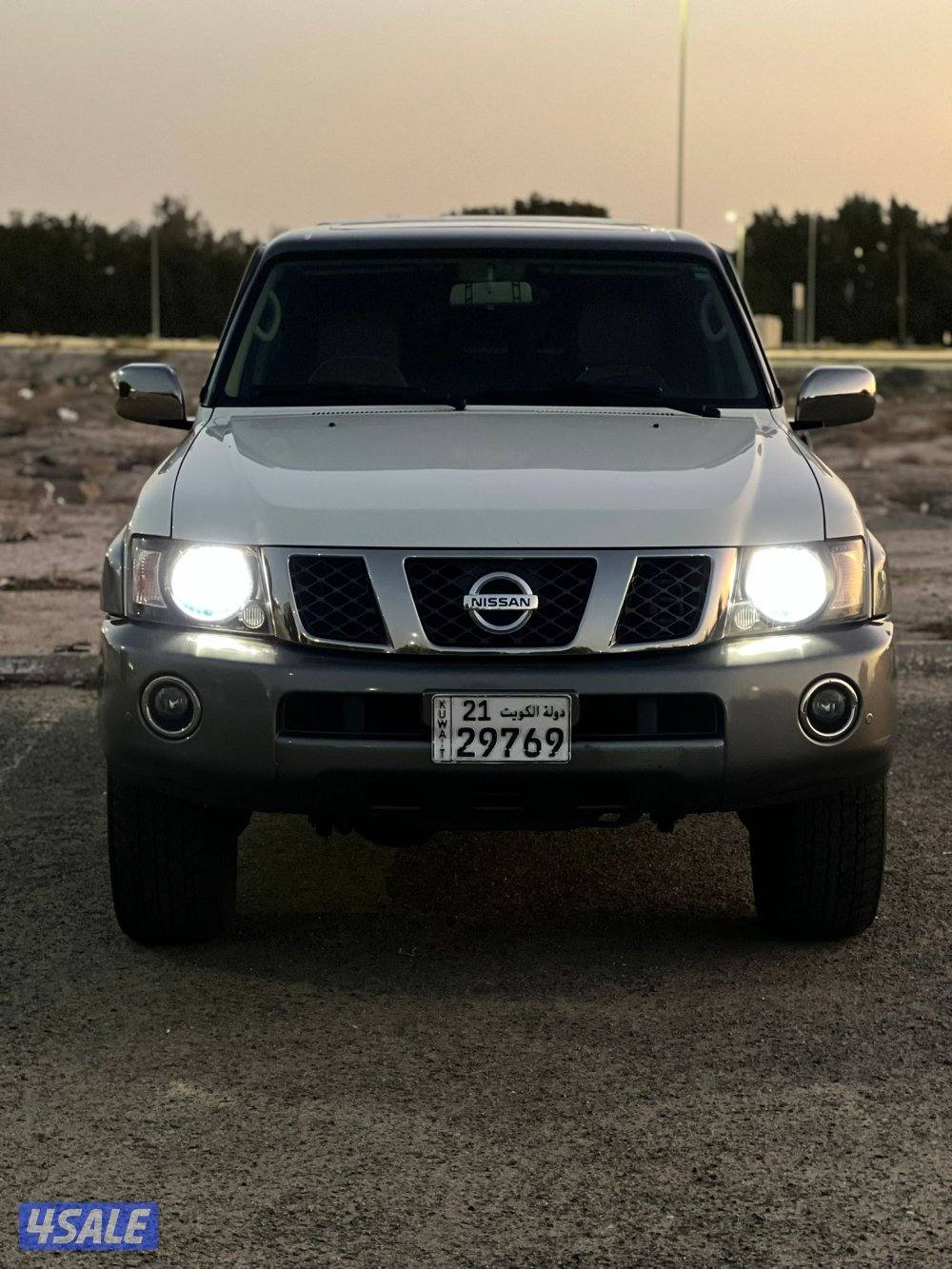 للبيع سوبر سفاري 2021 ماشي 115الف فقط5