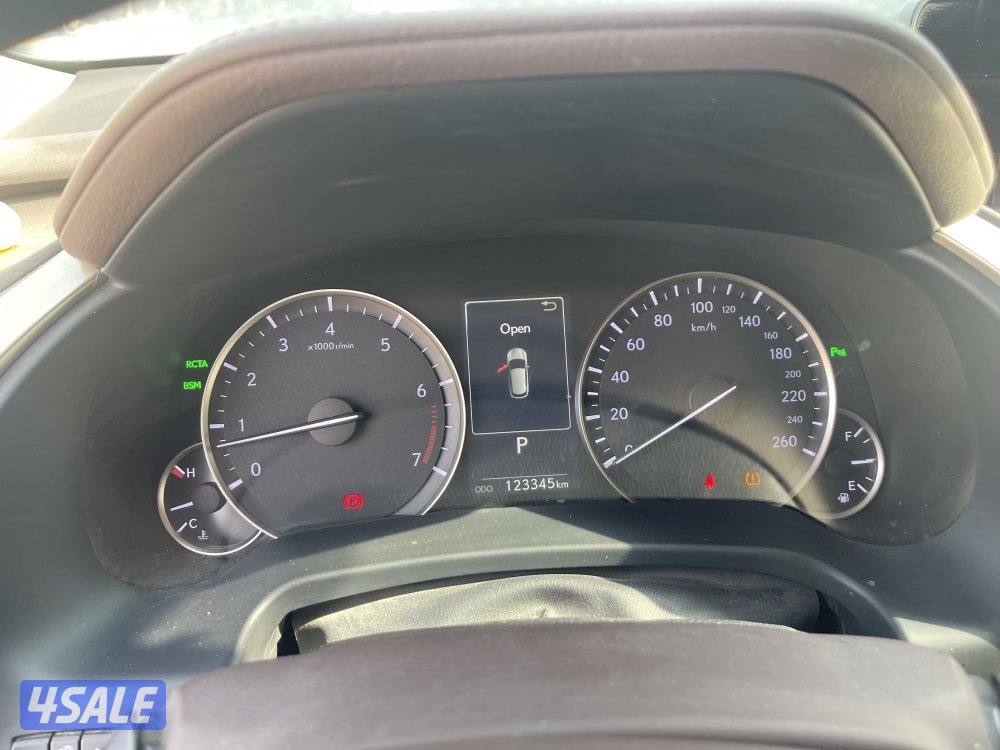 للبيع لكزس RX350 كامل المواصفات موديل 2019 ذهبي3