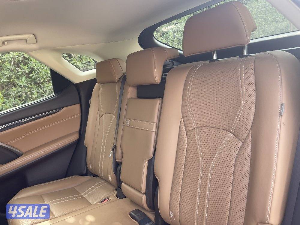 للبيع لكزس RX350 كامل المواصفات موديل 2019 ذهبي4