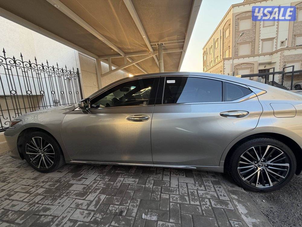 لكزس  2023 فل مواصفاتes250 ممشى خفيف جداً4