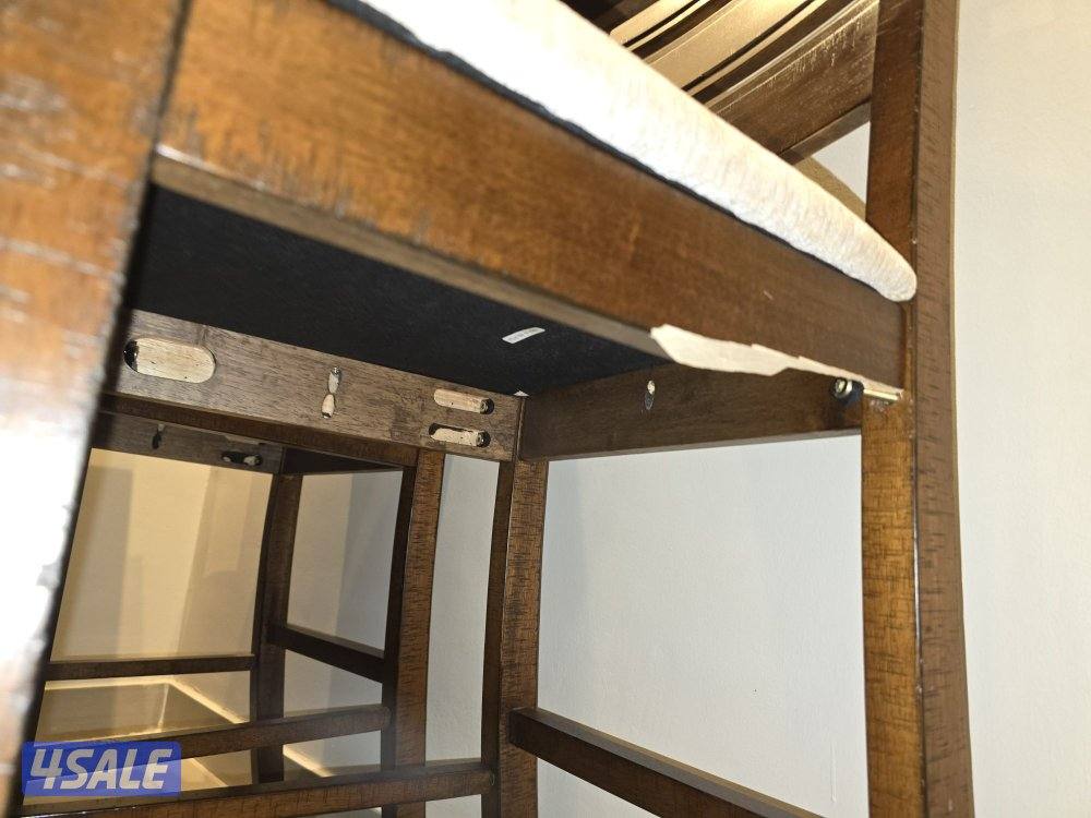 طاولة طعام عالية0